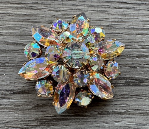 Broche vintage metal dore - broche,