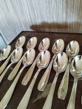 12 Petites Cuillères Art