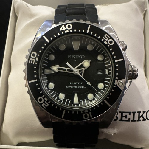 Seiko kinetic divers 200 date - seiko,