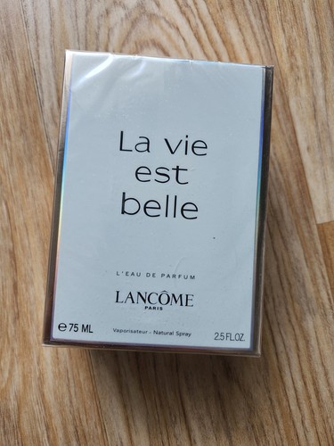 Vie est belle eau - vie,