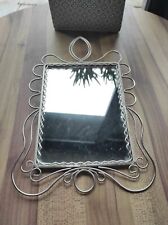 Petit miroir à accrocher Ikea