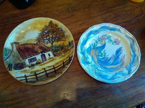 Deux assiettes faience de - assiettes, en