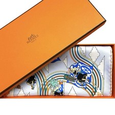 Foulard Hermès en soie