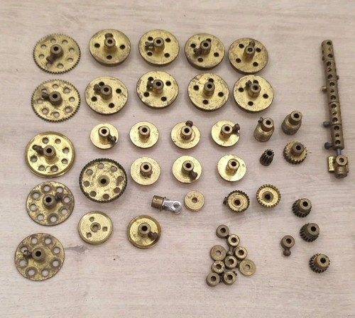 Lot anciennes pièces meccano - anciennes,