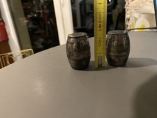 Lot 2 anciennes poivrière en