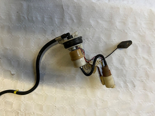 Pompe essence gilera 125 - pompe,