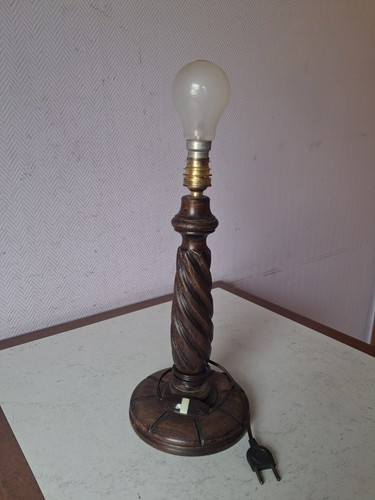 Pied lampe bois - de, en