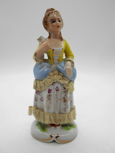 Figurine jeune femme a - jeune,