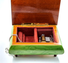  Boite a bijoux et à musique