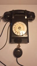 ancien téléphone mural en bakélite années 60 P et T