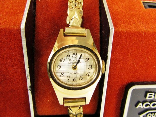Bulova accutron quartz series - bulova,