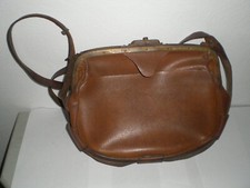 Ancienne sacoche cuir POSTE PERCEPTION 1900 ave fermoirs  cuivre bandouliere