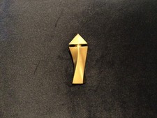 Broche Rare Vintage Gilles Cantuel  en Métal Doré