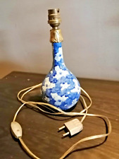 ancien pied de lampe en céramique bleu et blanc