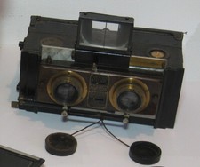 Appareil photo stéréoscopique MONOBLOC JEANNERET N°3381 avec accessoires.