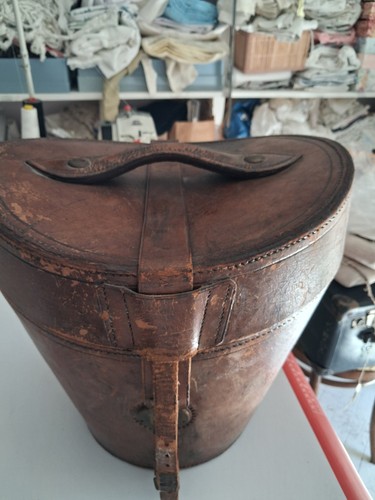Ancienne boîte chapeau - boîte,
