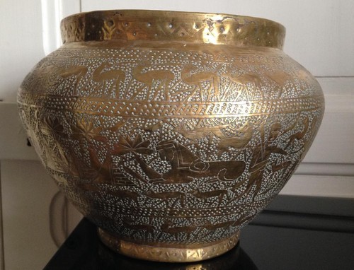 Ancien cache pot - cache,