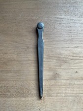 Compas à pointes sèches