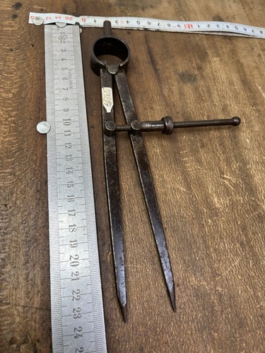 Outil ancien compas compass - outil,