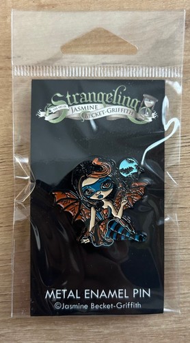 Pipistrello enamel pin jasmine - enamel,