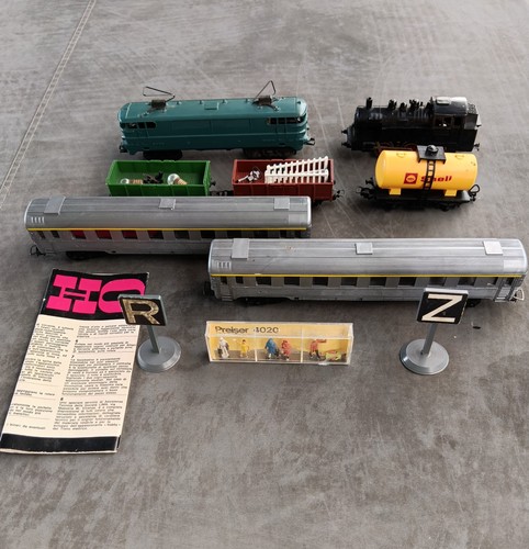 Lot locomotive wagon - locomotive,