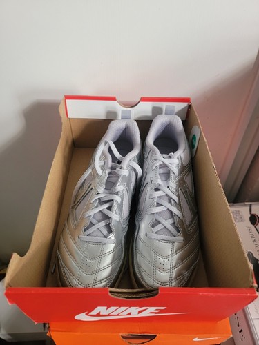 Nike gato lv8 metallic - (gs),