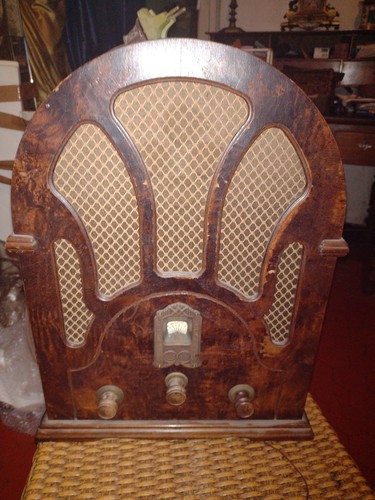 Ancien poste radio cathédrale - poste,