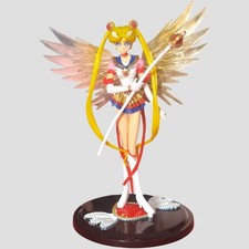 Figurine Sailor Moon avec la Tiare Éternelle – Sailor Moon