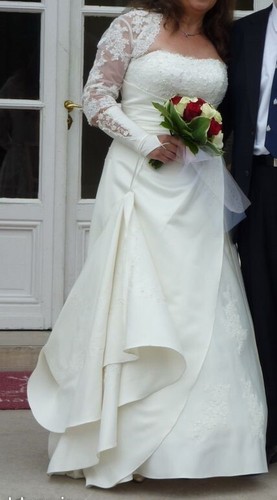 Robe mariée avec - mariée,
