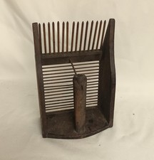 Ancien et rare peigne à myrtilles ancien - Alsace Vosges