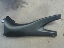 carénage coque latérale droit dessous se selle moto aprilia rs 50 AN 2001