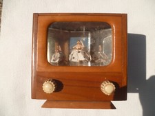 # Ancien automate musical danseuse boite à cigarettes téléviseur collection