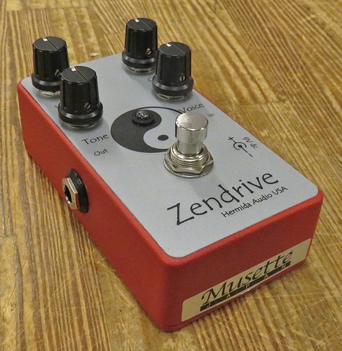 Hermida audio red zendrive - red,