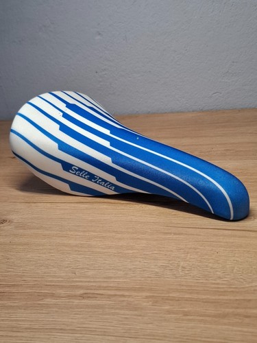 Selle rayures bleues - à, rétro