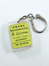 KEYRING - TOTAL - "RELAIS des BOIS GROLEAU" Cholet 1960s - Garage STATION