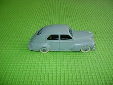 DINKY TOYS 24R PEUGEOT 203 1ST VERSION SMALL BEZEL, CAP AND SMOOTH ROOF