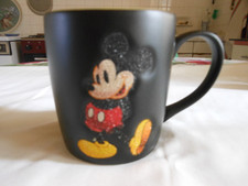 Mug en céramique Disney " Mickey " motif en relief pailleté made in Thailand