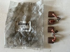 Jeu de balais charbons