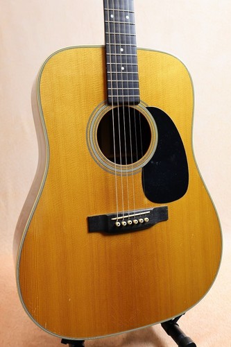 Martin 1990 - d-28,