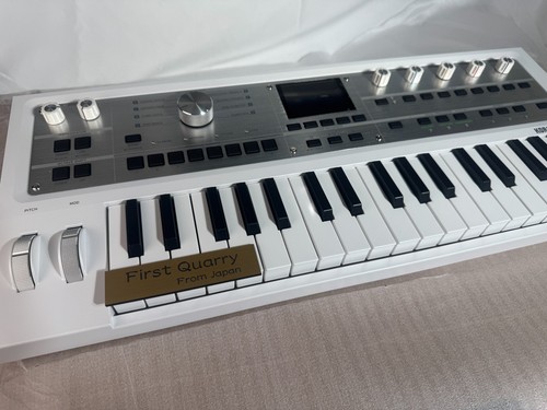 Synthétiseur blanc