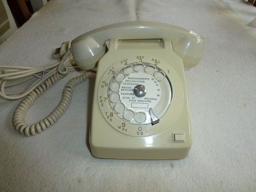Ancien telephone couleur - telephone, s