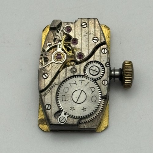 Mouvement montre tank - de,