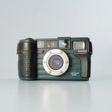 Très Bon Konica 現場監督