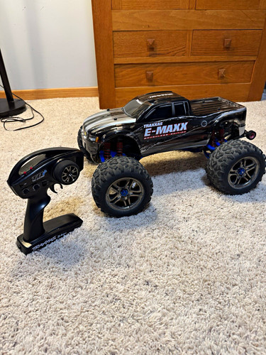 Traxxas maxx brushless - traxxas, e-maxx