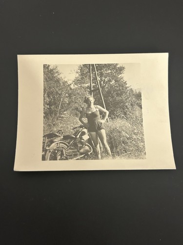 Photo moto ancienne - photo,