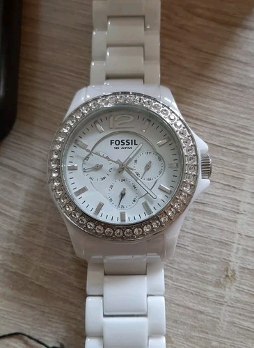 Montre fossil femme blanche - montre,