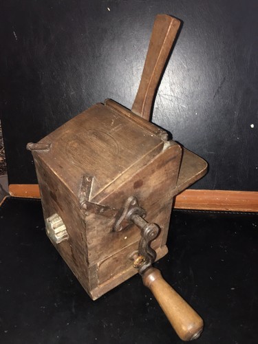 Machine raper fromage - a, le