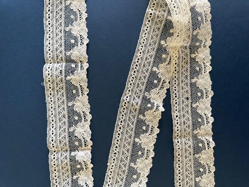 Dentelle ancienne fine - , la