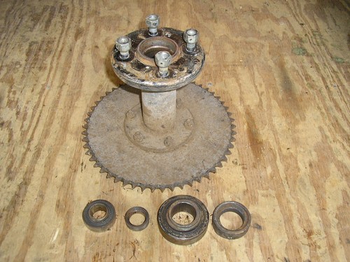 Toro wheel horse - rear, hub