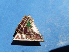 ANCIEN INSIGNE BOUTONNIERE    MARCHE RANDONNEE ESCALADE ALOHA